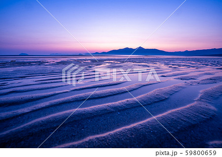 唐津湾の夜明け 59800659