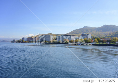洞爺湖 温泉街(遊覧船からの眺め) 洞爺湖 温泉街(遊覧船からの眺め) 59803075