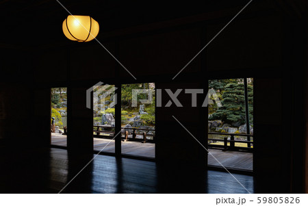 京都 醍醐寺 書院から望む三宝院庭園 京都 醍醐寺 書院から望む三宝院庭園 59805826