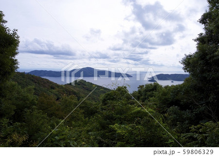 焼火神社への道からの眺め(島根県隠岐郡西ノ島町) 焼火神社への道からの眺め(島根県隠岐郡西ノ島町) 59806329