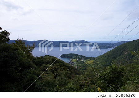 焼火神社への道からの眺め(島根県隠岐郡西ノ島町) 焼火神社への道からの眺め(島根県隠岐郡西ノ島町) 59806330