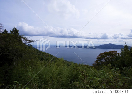焼火神社への道からの眺め（島根県隠岐郡西ノ島町） 59806331