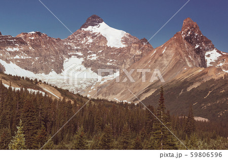 Mountains in Canada Mountains in Canada 59806596