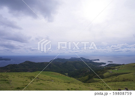 知夫里島の赤ハゲ山付近からの眺め(島根県隠岐郡知夫村) 知夫里島の赤ハゲ山付近からの眺め(島根県隠岐郡知夫村) 59808759