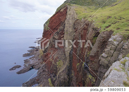 知夫里島の知夫赤壁(島根県隠岐郡知夫村) 知夫里島の知夫赤壁(島根県隠岐郡知夫村) 59809053
