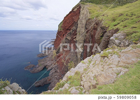 知夫里島の知夫赤壁(島根県隠岐郡知夫村) 知夫里島の知夫赤壁(島根県隠岐郡知夫村) 59809058
