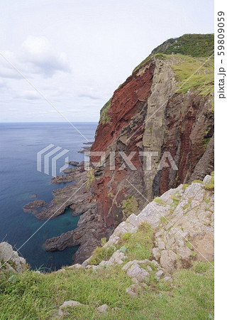 知夫里島の知夫赤壁（島根県隠岐郡知夫村） 59809059