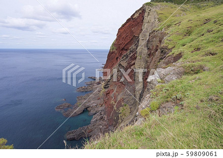 知夫里島の知夫赤壁（島根県隠岐郡知夫村） 59809061