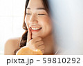 女性　ライフスタイル　食事 59810292