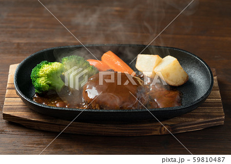 デミグラスハンバーグ 59810487