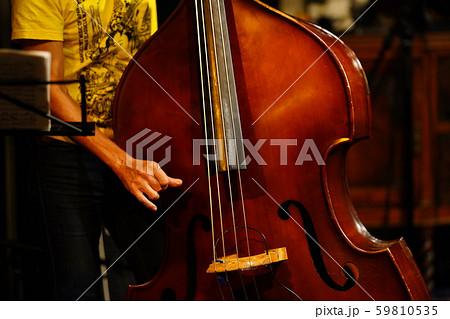 ジャズライブ ベースプレイ ジャズライブ ベースプレイ 59810535