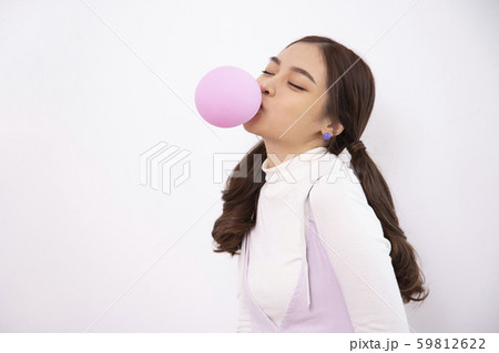 女性　ファッション　ガム 59812622
