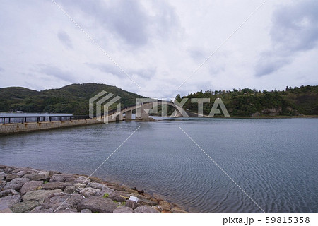 知夫村の島津島の遊歩道（島根県隠岐郡知夫村） 59815358