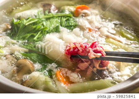 大根で作る美味しいみぞれ鍋 大根で作る美味しいみぞれ鍋 59825841