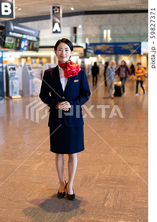 空港　キャビンアテンダント　客室乗務員 59827371