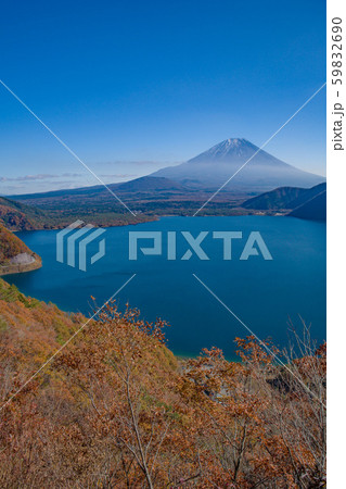 【富士山】　中ノ倉峠　本栖湖　秋　 59832690