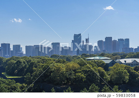 【都市風景】 ビル群と皇居 【都市風景】 ビル群と皇居 59833058