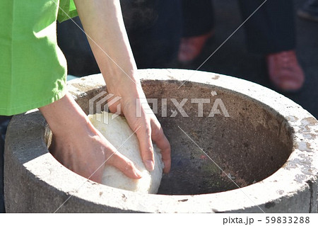 餅つきの一連動作　アップ　素材　背景　高尾野町　出水市　鹿児島県 59833288