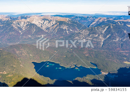 ドイツ最高峰、ツークシュピッツエ頂上, Zugspitze peak 2962m in German 59834155