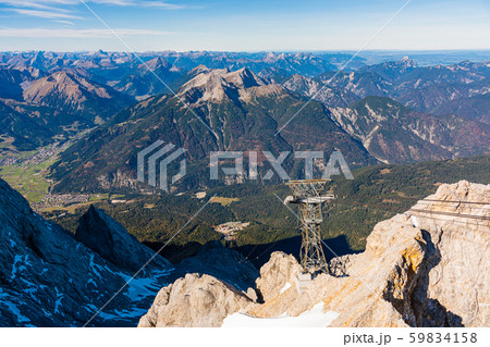 ドイツ最高峰、ツークシュピッツエ頂上, Zugspitze peak 2962m in German ドイツ最高峰、ツークシュピッツエ頂上, Zugspitze peak 2962m in German 59834158