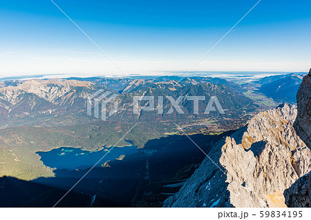 ドイツ最高峰、ツークシュピッツエ頂上, Zugspitze peak 2962m in German ドイツ最高峰、ツークシュピッツエ頂上, Zugspitze peak 2962m in German 59834195