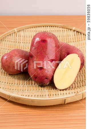 レッドムーン 59836056