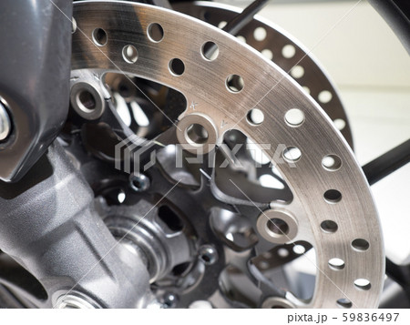 オートバイの前輪 59836497
