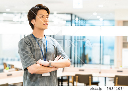 オフィス ビジネスマン ビジネス エンジニア オフィス ビジネスマン ビジネス エンジニア 59841034