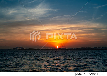 東京湾 夕景 舞浜より撮影 東京湾 夕景 舞浜より撮影 59841538