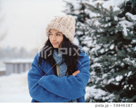 Unhappy Winter Woman Outdoors Unhappy Winter Woman Outdoors 59846387