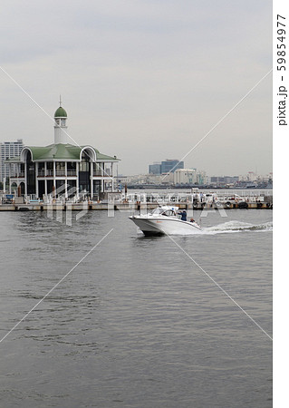 横浜港とぷかりさん橋 59854977