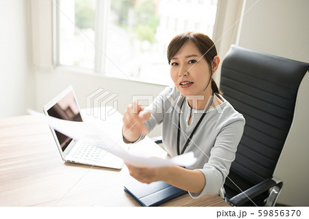 女性ポートレート 女性ポートレート 59856370