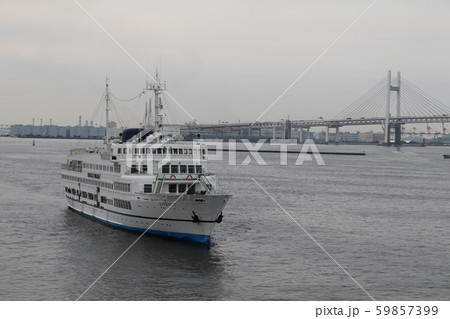 横浜港とレストラン観光船ロイヤルウイング 横浜港とレストラン観光船ロイヤルウイング 59857399