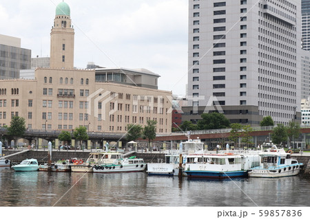 横浜港と横浜税関 59857836