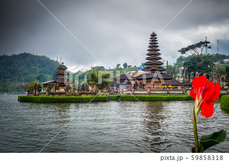Pura Ulun Danu Bratan temple, bedugul, Bali, 59858318