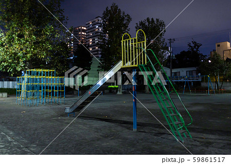 夜の公園の写真素材