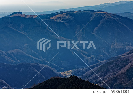 西丹沢・権現山稜線から見る大野山 59861801