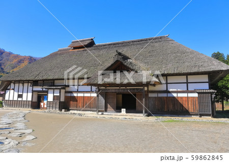 【福島県】秋の大内宿の本陣 59862845