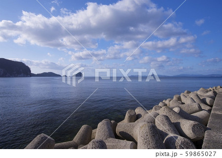 隠岐の島の屋那の松原付近からの眺め（島根県隠岐郡隠岐の島町） 59865027