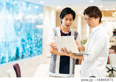 オフィス ビジネスマン ビジネス パソコン エンジニア オフィス ビジネスマン ビジネス パソコン エンジニア 59866973