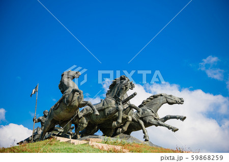 Red Guard and a monument to a cart Red Guard and a monument to a cart 59868259