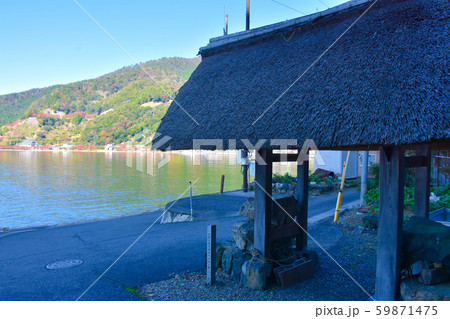 菅浦の湖岸集落　東の四足門 59871475