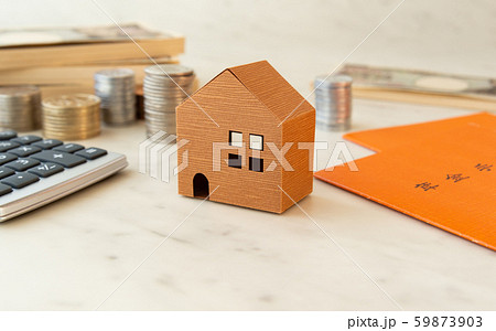 資産　財産　不動産　年金手帳　相続 59873903