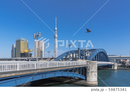 都市風景　駒形橋と東京スカイツリー　隅田川 59875381