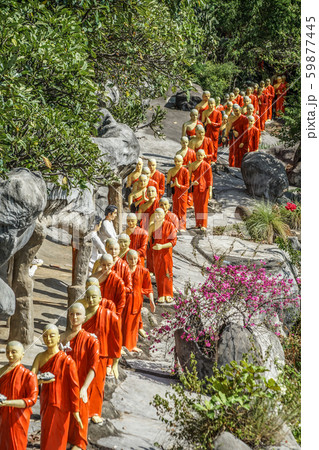 スリランカ・ダンブッラの黄金寺院（世界遺産） 59877445