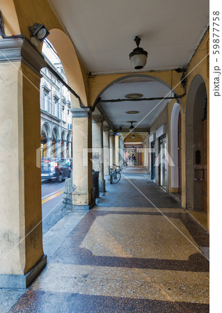 Narrow street in Bologna, Italy. 59877758