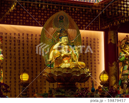 シンガポール・仏牙寺龍華院の仏像 59879457
