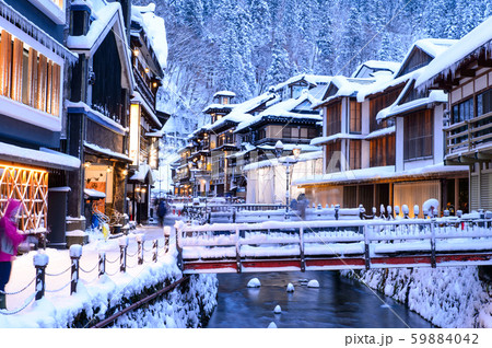 【銀山温泉】銀山温泉の街並み 【銀山温泉】銀山温泉の街並み 59884042
