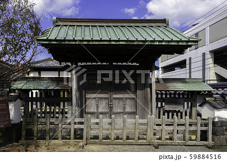 旧萩藩校　明倫館　観徳門　山口県萩市 59884516