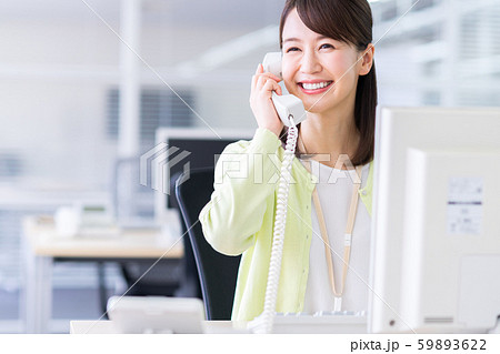 ビジネスウーマン(電話) ビジネスウーマン(電話) 59893622